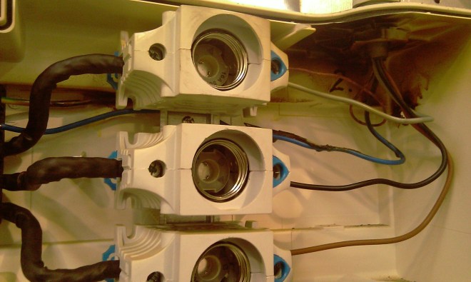 Groepenkast met kabel (rechts) voor lasapparaat